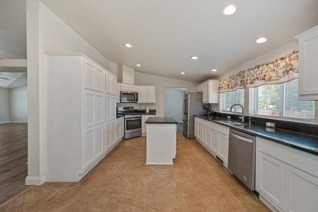 6536 14th St, Rio Linda, CA 95673