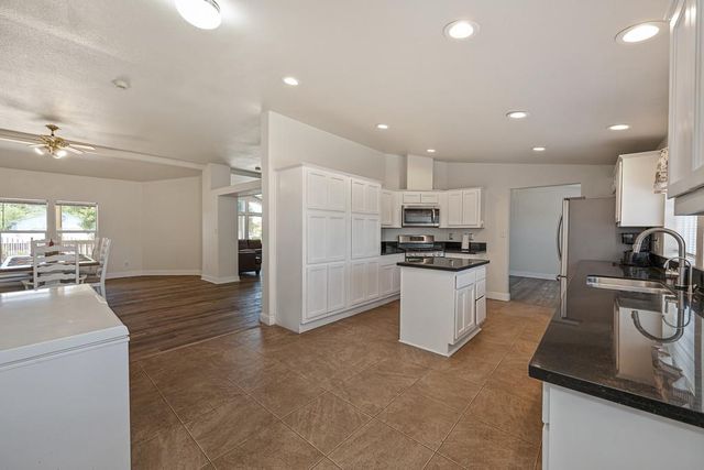 6536 14th St, Rio Linda, CA 95673