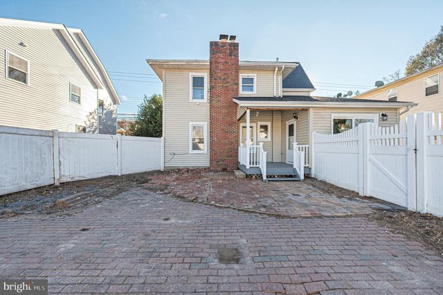 224 W MAIN ST W, Millville, NJ 08332