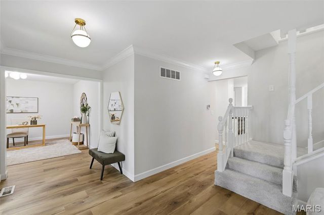 1674 Old Baxter Road, Chesterfield, MO 63017