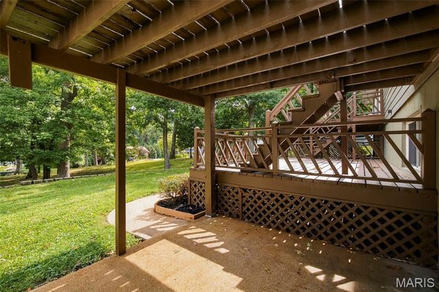 1674 Old Baxter Road, Chesterfield, MO 63017