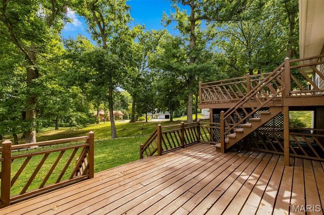 1674 Old Baxter Road, Chesterfield, MO 63017
