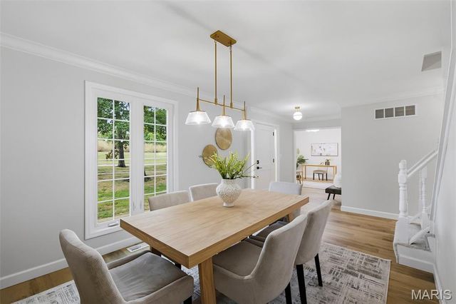 1674 Old Baxter Road, Chesterfield, MO 63017