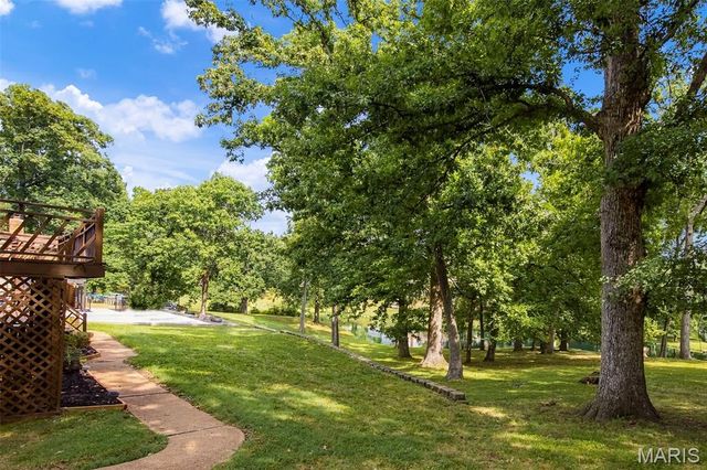 1674 Old Baxter Road, Chesterfield, MO 63017