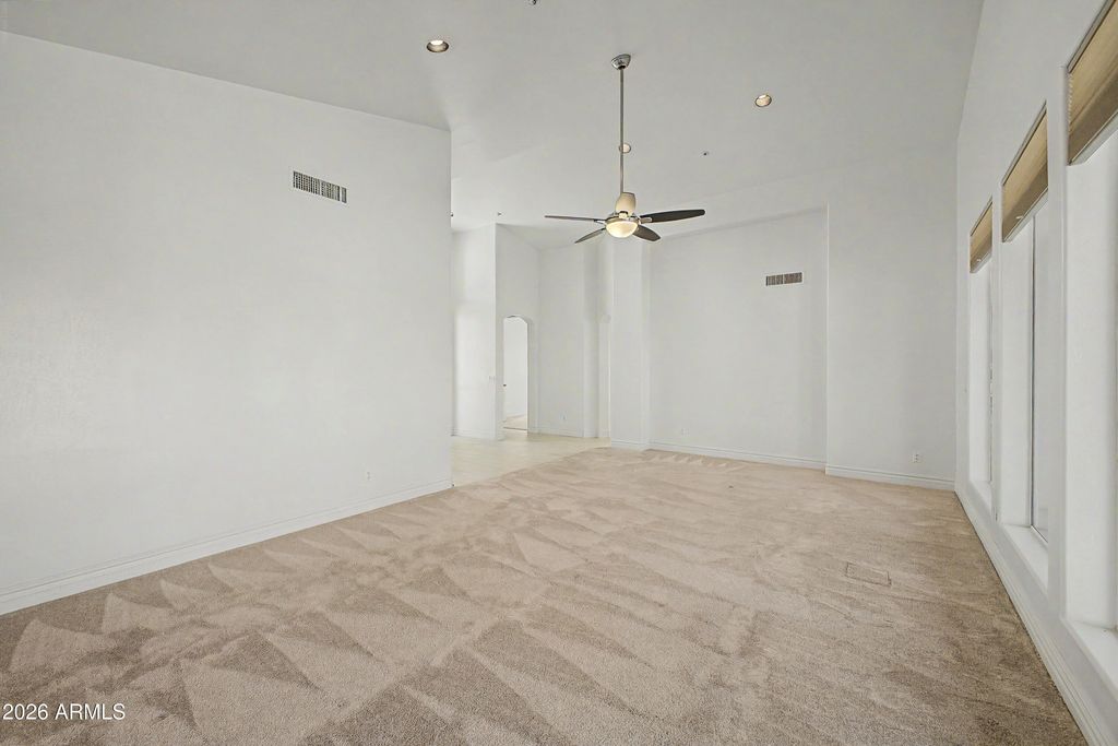 Image 10 of property listing at 9438 N 115TH Street, Scottsdale, AZ 85259
