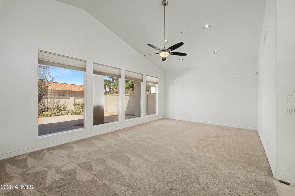 Image 11 of property listing at 9438 N 115TH Street, Scottsdale, AZ 85259