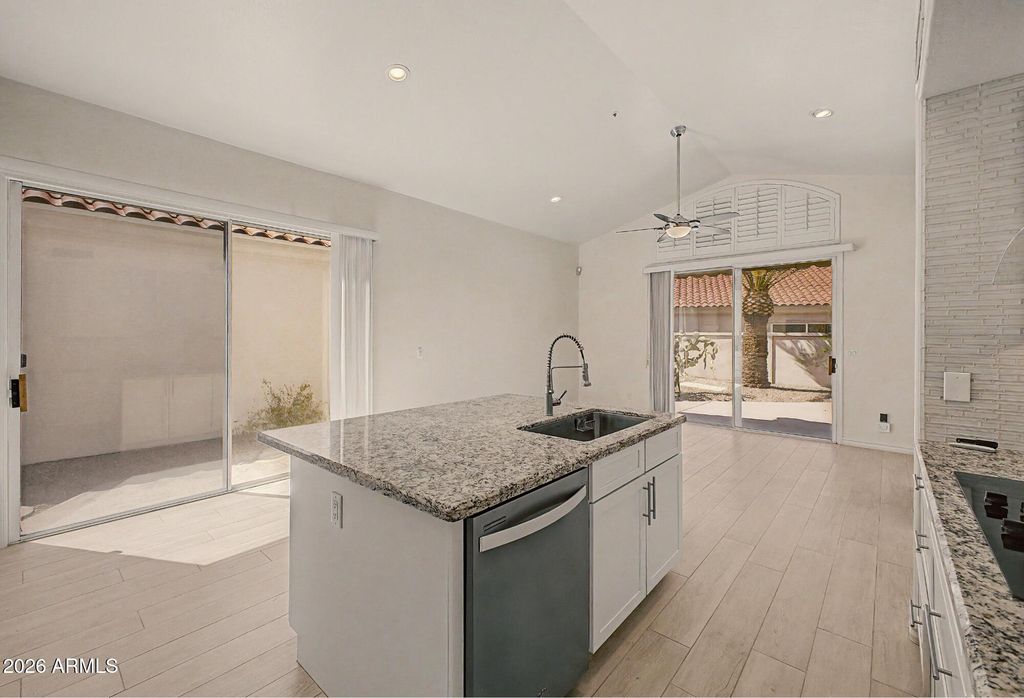 Image 5 of property listing at 9438 N 115TH Street, Scottsdale, AZ 85259