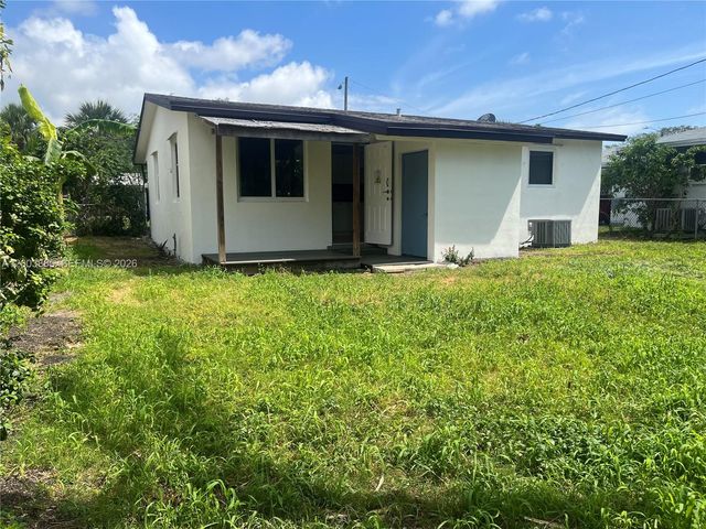 753 SW 3rd St, Dania Beach, FL 33004