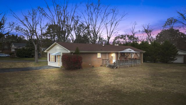 4636 Meadow Avenue NW, Cleveland, TN 37312