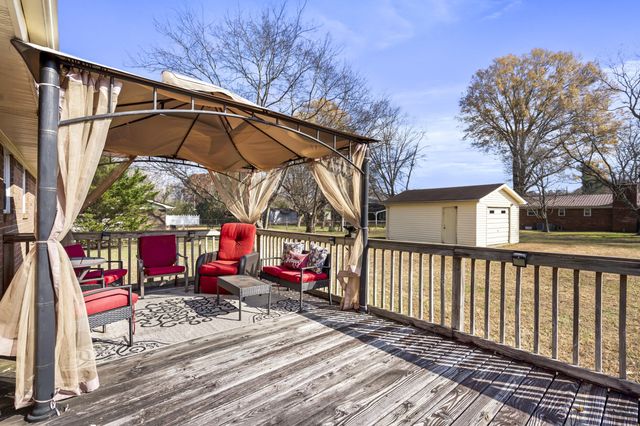 4636 Meadow Avenue NW, Cleveland, TN 37312