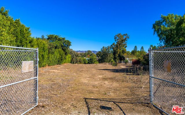 6672 Zumirez Drive, Malibu, CA 90265