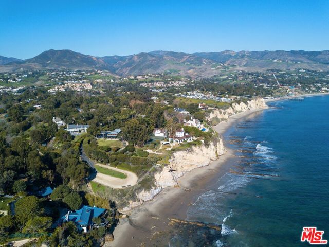 6672 Zumirez Drive, Malibu, CA 90265