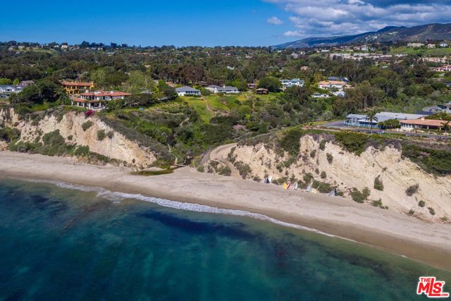 6672 Zumirez Drive, Malibu, CA 90265