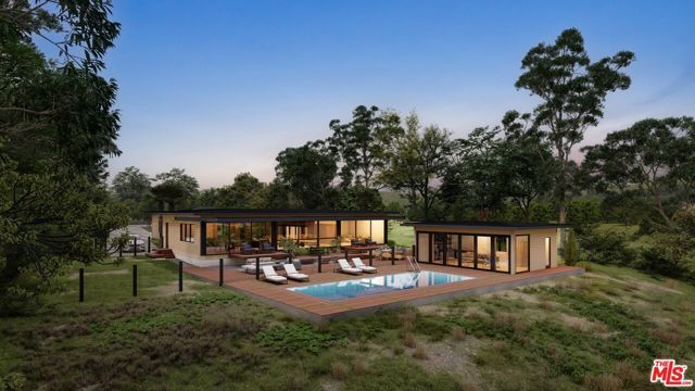 6672 Zumirez Drive, Malibu, CA 90265