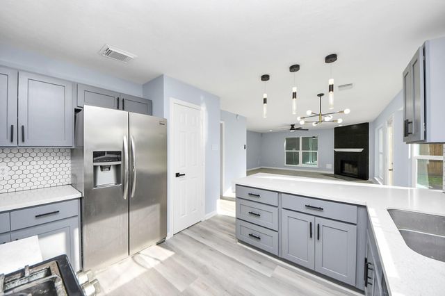 4211 Royal Manor Drive, Pasadena, TX 77505