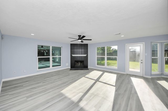 4211 Royal Manor Drive, Pasadena, TX 77505