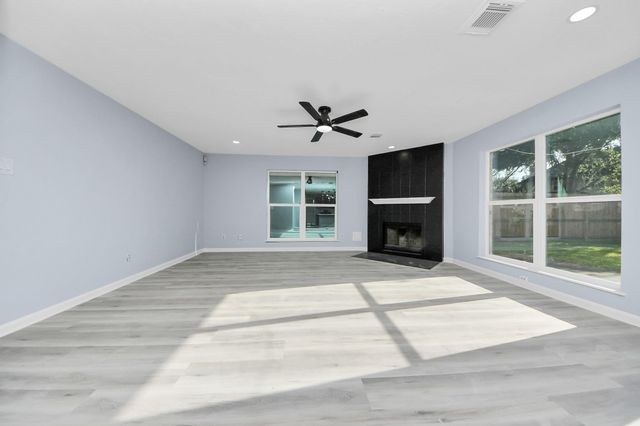 4211 Royal Manor Drive, Pasadena, TX 77505