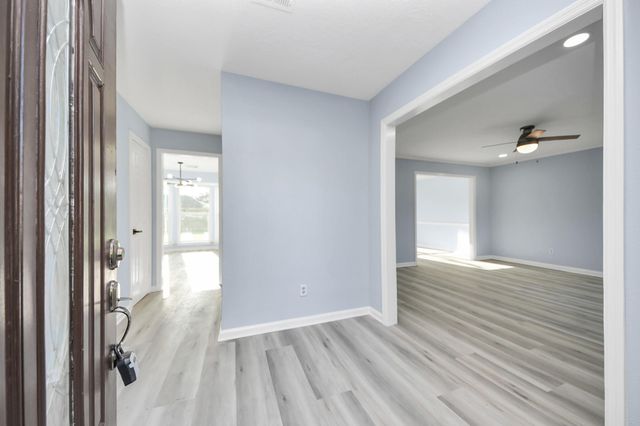 4211 Royal Manor Drive, Pasadena, TX 77505