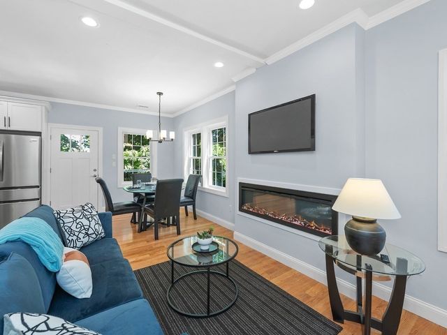 26 Fuller Street 2, Waltham, MA 02453