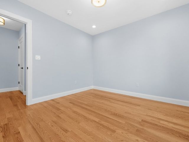 26 Fuller Street 2, Waltham, MA 02453