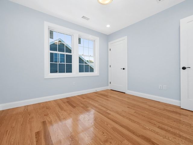 26 Fuller Street 2, Waltham, MA 02453