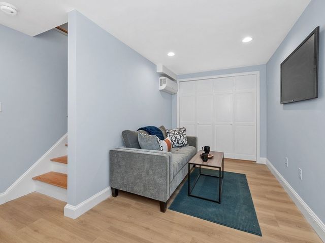 26 Fuller Street 2, Waltham, MA 02453
