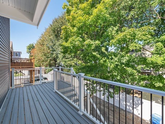 26 Fuller Street 2, Waltham, MA 02453