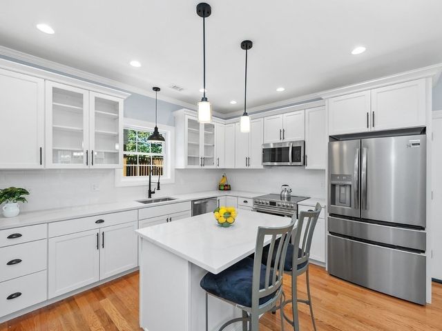 26 Fuller Street 2, Waltham, MA 02453
