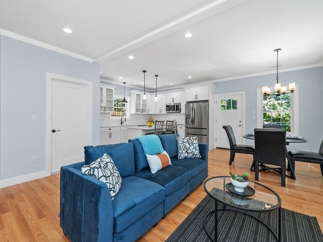 26 Fuller Street 2, Waltham, MA 02453