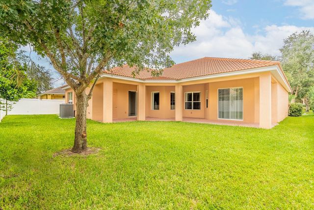 3877 SHOREVIEW DRIVE, Kissimmee, FL 34744