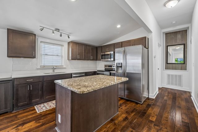 842 N 2nd St, Nashville, TN 37207