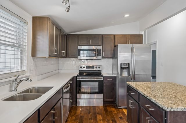 842 N 2nd St, Nashville, TN 37207