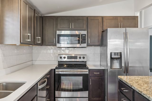 842 N 2nd St, Nashville, TN 37207