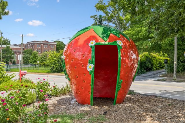 842 N 2nd St, Nashville, TN 37207