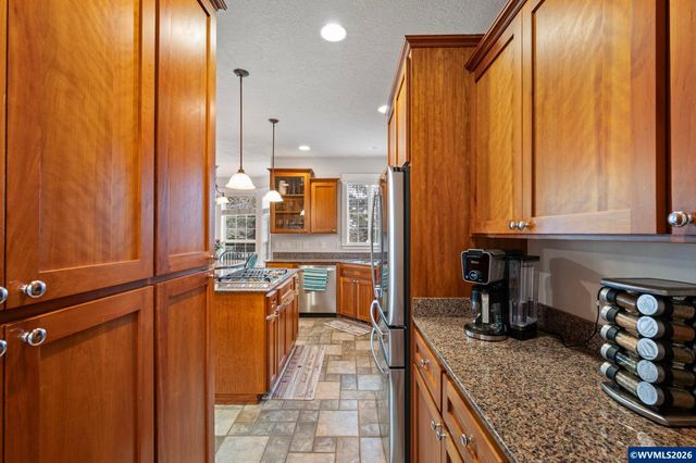1401 Ranier Lp NW, Salem, OR 97304