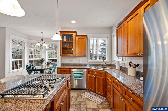 1401 Ranier Lp NW, Salem, OR 97304