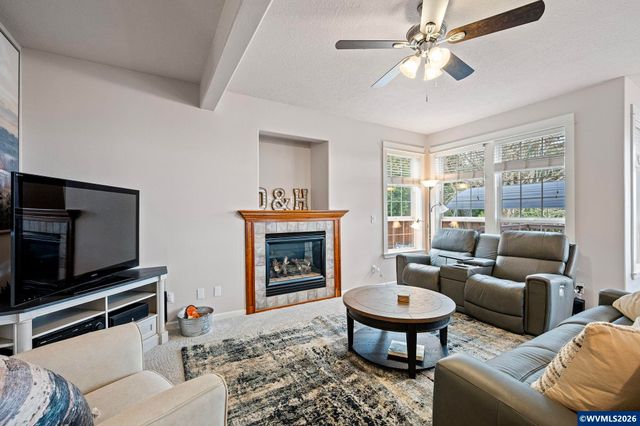 1401 Ranier Lp NW, Salem, OR 97304