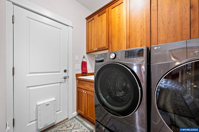 1401 Ranier Lp NW, Salem, OR 97304