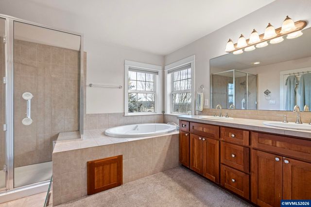 1401 Ranier Lp NW, Salem, OR 97304
