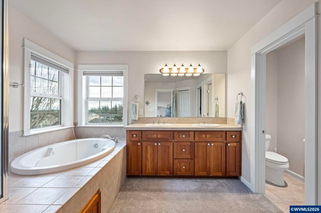 1401 Ranier Lp NW, Salem, OR 97304