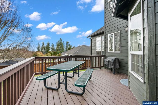 1401 Ranier Lp NW, Salem, OR 97304