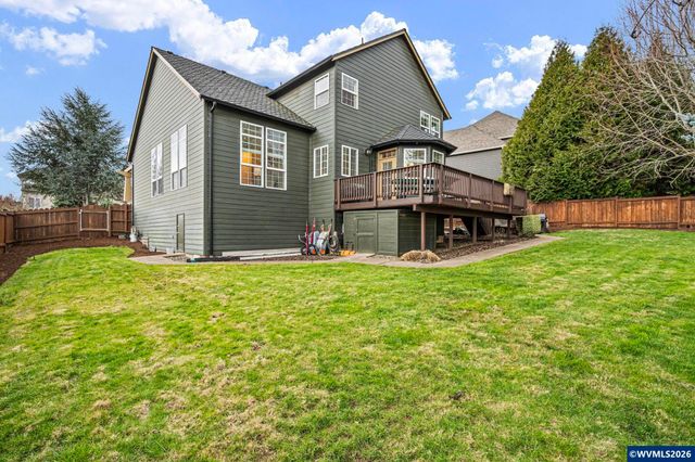 1401 Ranier Lp NW, Salem, OR 97304