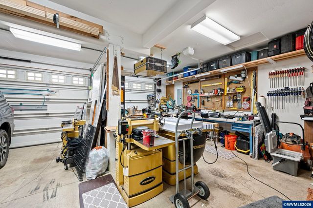 1401 Ranier Lp NW, Salem, OR 97304