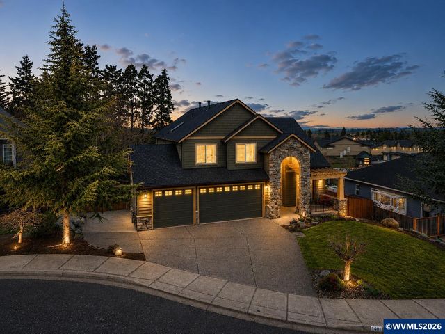 1401 Ranier Lp NW, Salem, OR 97304