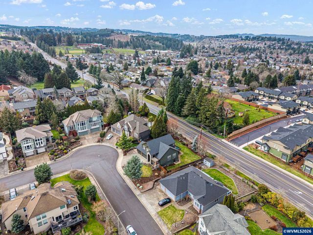 1401 Ranier Lp NW, Salem, OR 97304
