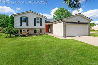 12137 Volpe Drive, Sterling Heights, MI 48312
