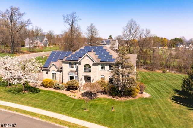 2 Moonlight Trl, Raritan Twp., NJ 08822