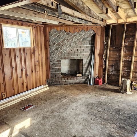 321 S Madison Avenue, Anderson, IN 46016