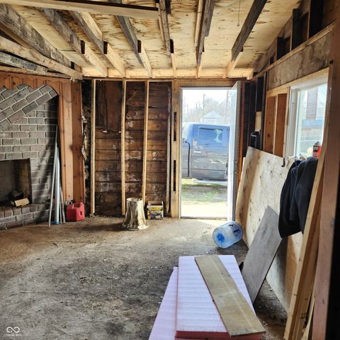 321 S Madison Avenue, Anderson, IN 46016