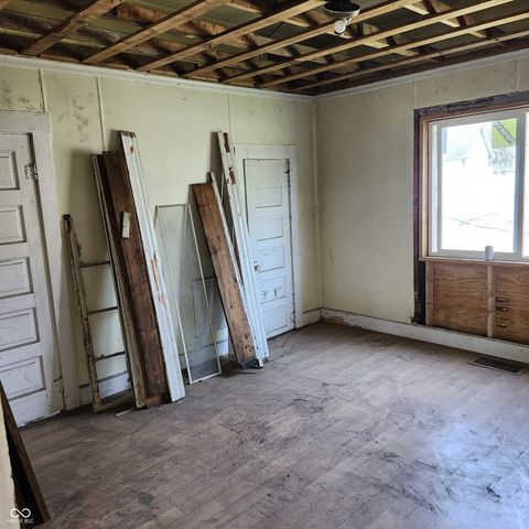 321 S Madison Avenue, Anderson, IN 46016